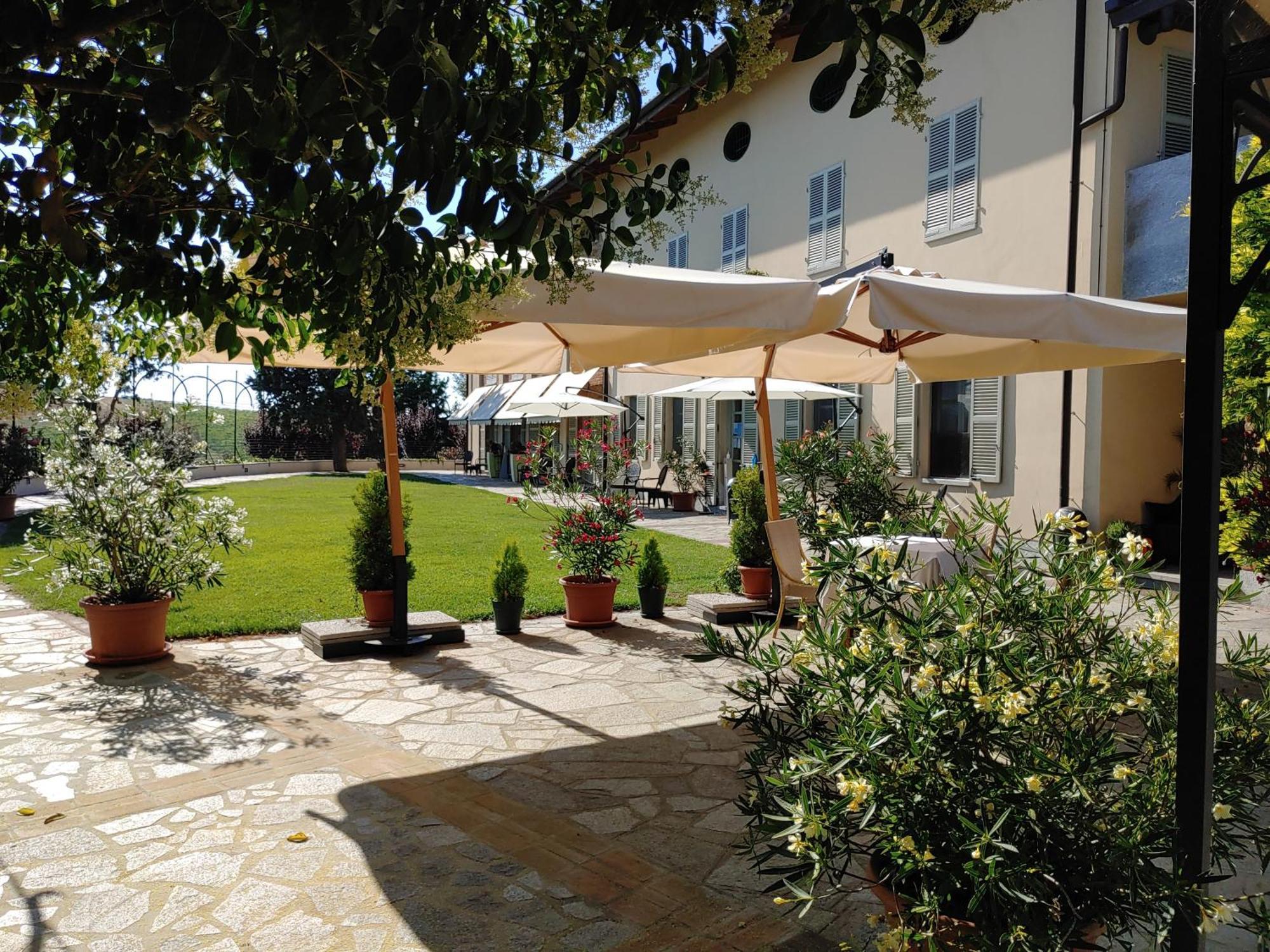 Locanda Del Boscogrande Montegrosso dʼAsti Dış mekan fotoğraf